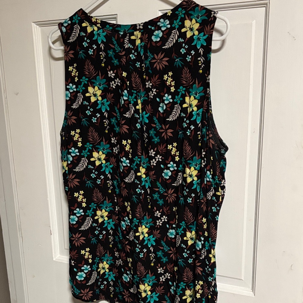 Sonoma Black Floral V-Neck Tank with Teal & Yellow Accents - Picture 5 of 6
